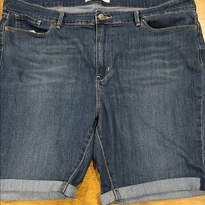 Signature Levi Strauss Bermuda Denim Shorts